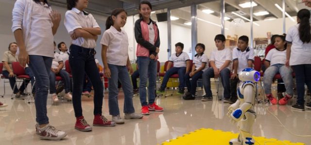 Jugando se acercan a la tecnología