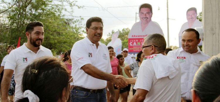 Trabajar en equipo para hacer beneficiar a la gente de Ticul