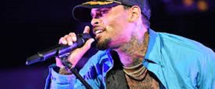 Chris Brown arrestado por cargo de agresión en Florida