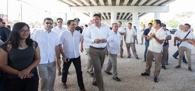 Inauguran el paso superior vehicular de la carretera Mérida-Tizimín