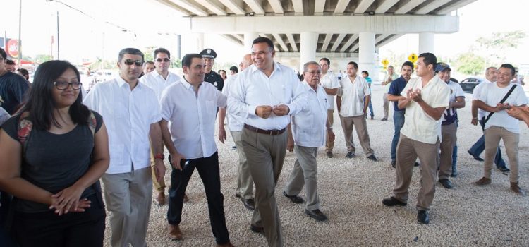 Inauguran el paso superior vehicular de la carretera Mérida-Tizimín