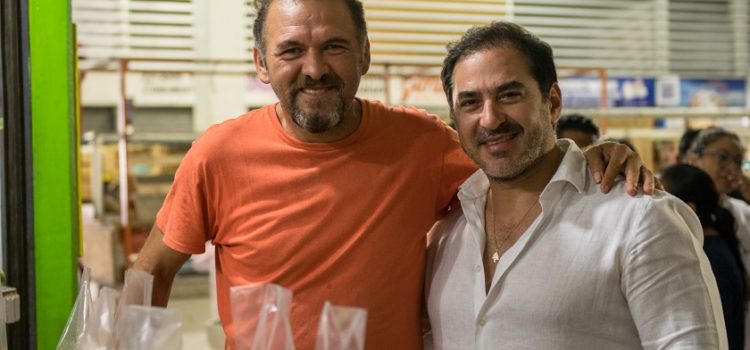 Visita Zacarías Curi el mercado Francisco I. Madero