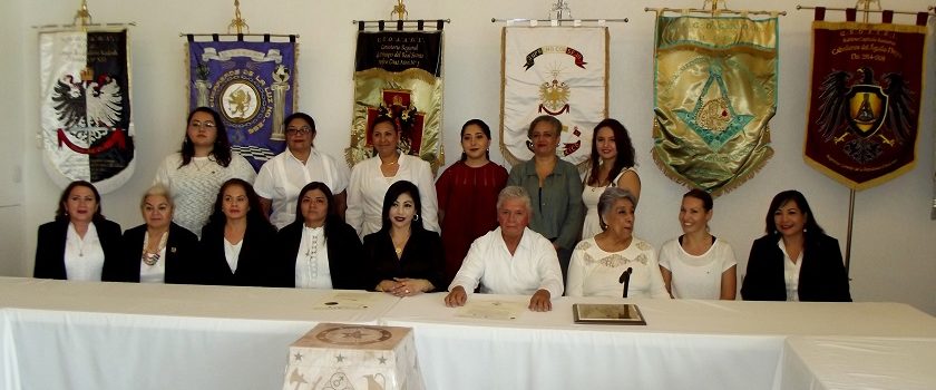 Masones abren espacio a mujeres en México