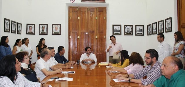 Zacarías y funcionarios de Progreso donaron su sueldo