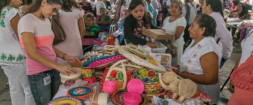 Realiza DIF Yucatán su primer Bazar Artesanal