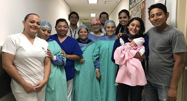 Especialistas del IMSS salvan a una pequeña