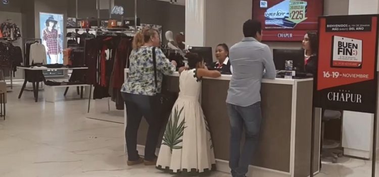 Yucatecos se vuelcan en las tiendas en este Buen Fin