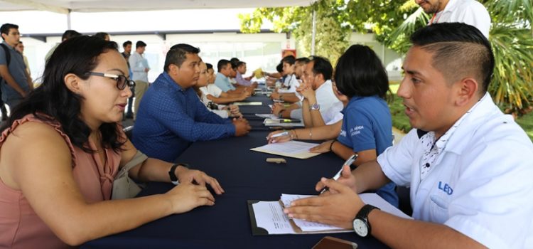 Leoni abre cien plazas para procesos industriales