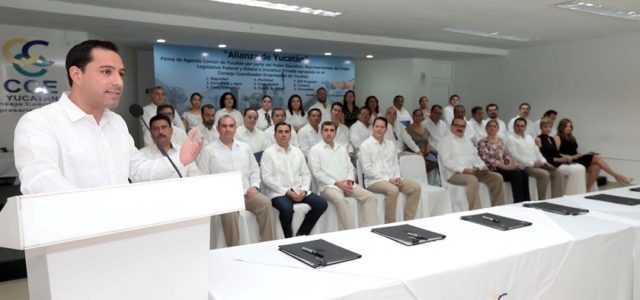 Vila a favor de tarifas eléctricas más justas para Yucatán
