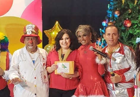 Entregan fondos a beneficio de Doctores del Humor