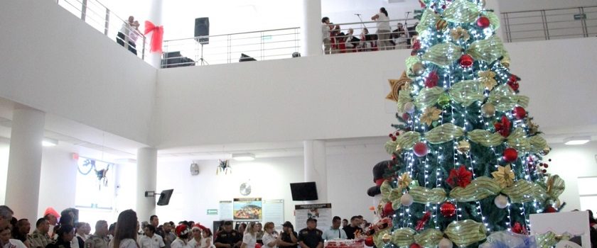 Espíritu navideño invade la SSP, con el encendido de su arbolito