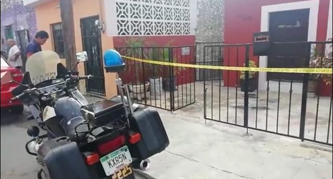 A plena luz del día, roban a punta de pistola en Mérida