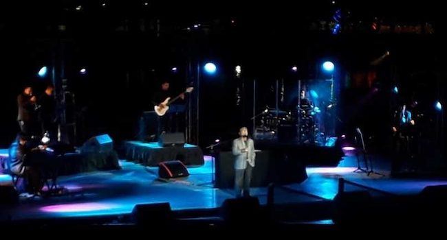 Armando Manzanero festeja a León