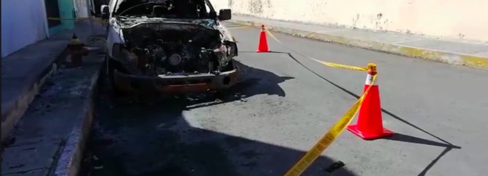 Misterioso incendio de dos automóviles en La Ermita