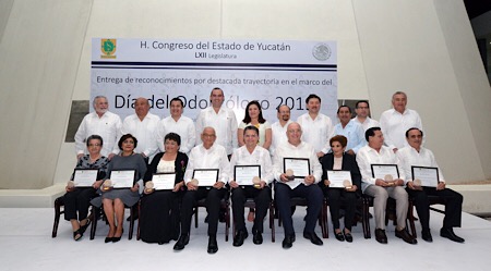 Congreso estatal reconoce a destacados odontólogos