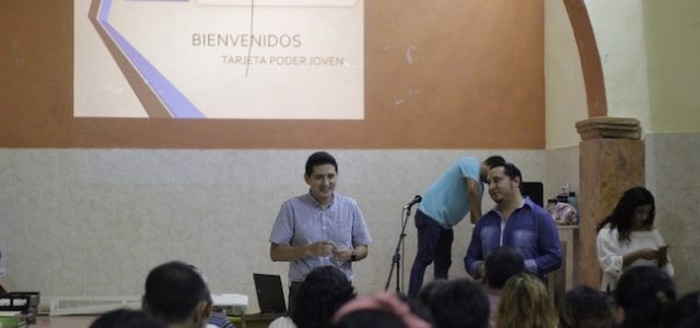 Darán a estudiantes tarjetas de descuento en comercios