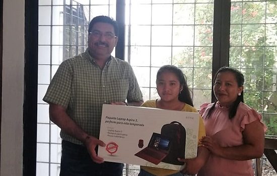 Impulso a Jóvenes de Halachó y Ticul para continuar con sus estudios