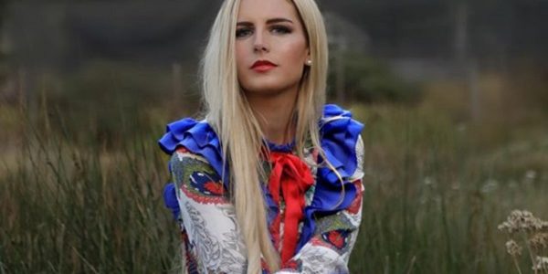 Novia de Peña Nieto, difunde mensaje