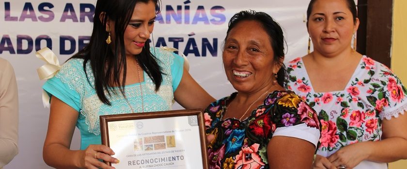 Otorgan 31 premios por dos concursos que convocó la CAEY