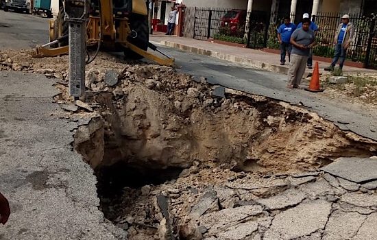 Concluyen trabajos en socavón, mañana se abriría la vía