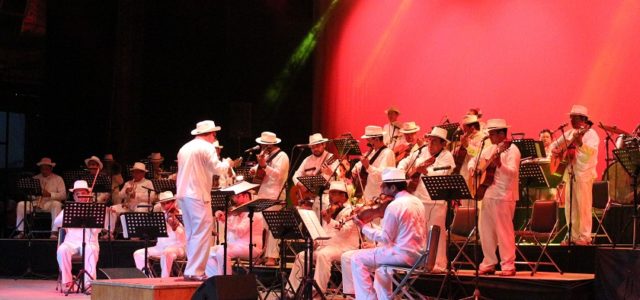 La Orquesta Típica Yukalpetén festeja 77 años