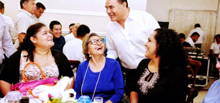 Renán Barrera sostiene encuentro con más de 170 maestros encargados de academias, cursos y talleres municipales