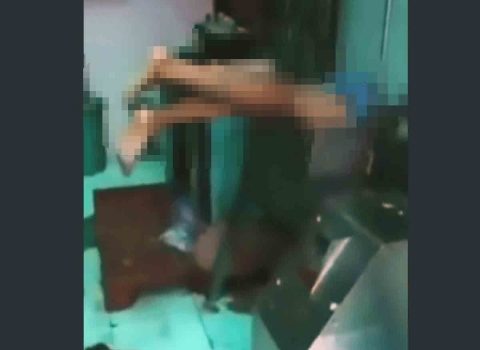 En Filipinas adolescente muere triturado por máquina para salchichas