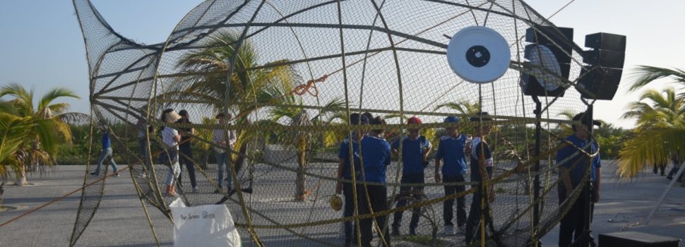 El Playón de Progreso estrena contenedores en forma de pez para recolectar plástico y envases pet