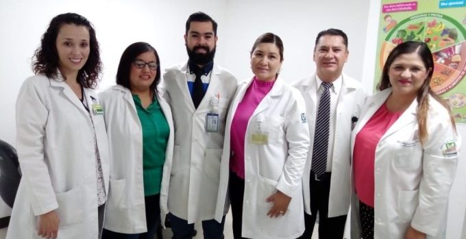 Operan a mujer embarazada, sacan a feto para extraer tumor uterino