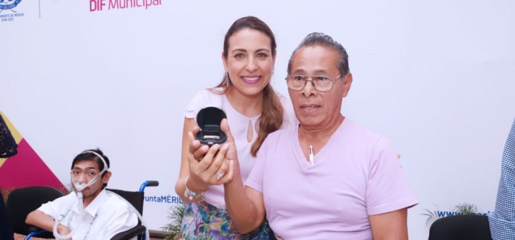 DIF Mérida realiza la tercera entrega masiva de aparatos ortopédicos