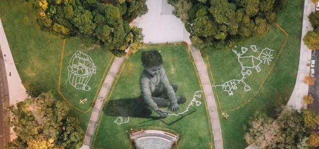 Grafitis gigantes sobre césped, la nueva sensación del arte callejero