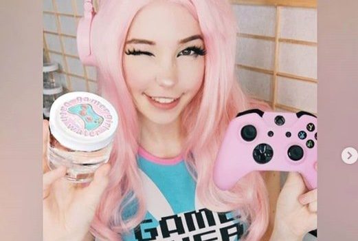 ‘Influencer’ vende en frascos el agua con la que se baña y se agotan