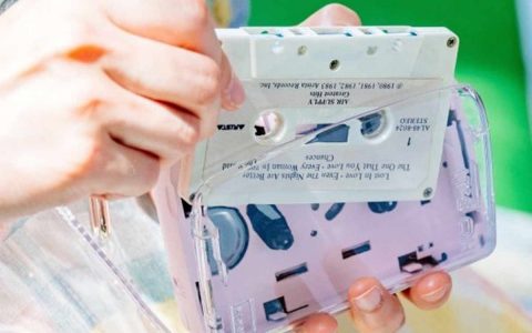 Un viaje al pasado: Así es el nuevo walkman con bluetooth