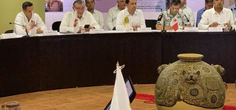 El Gobernador Mauricio Vila Dosal asiste a reunión de trabajo y evaluación de la Estrategia de Seguridad y Migración de la Zona Sur- Sureste