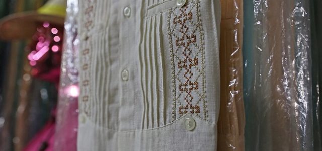 Feria de la Guayabera mueve la economía de Tekit
