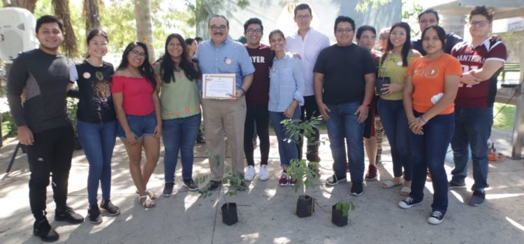 Ramírez Marín apoya la creación de santuarios de las abejas