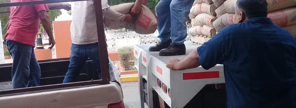 Realizan entrega de subsidios a bajo costo en Tekax
