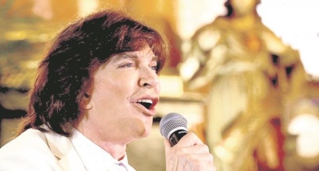 El cantante Camilo Sesto murió a los 72 años de edad