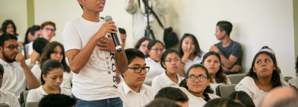 Laureados con el Nobel de la Paz se reúnen con estudiantes de preparatorias yucatecas