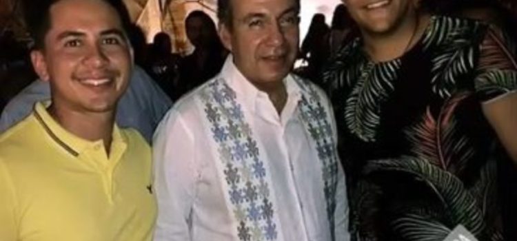 Calderón aparece en un bar de Campeche previo a festejo de padres de Mouriño