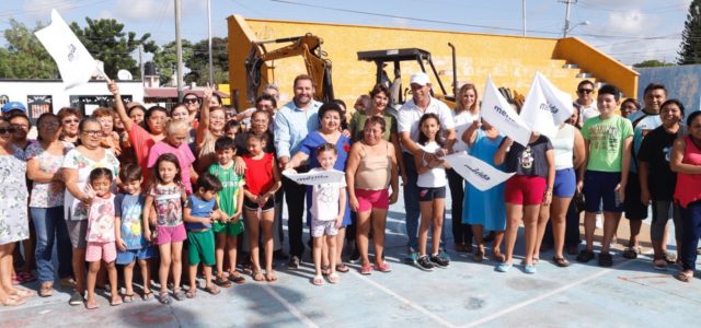 Dan banderazo de inicio de las obras en los parques “Las águilas” y “El triángulo”
