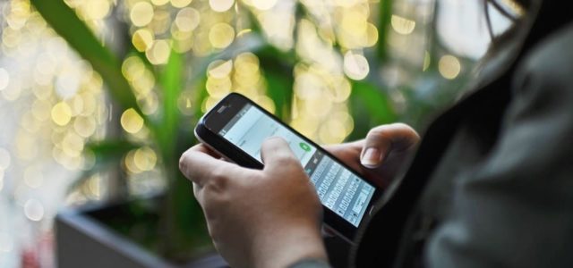 Ocho de cada 10 mexicanos consumen internet por su celular