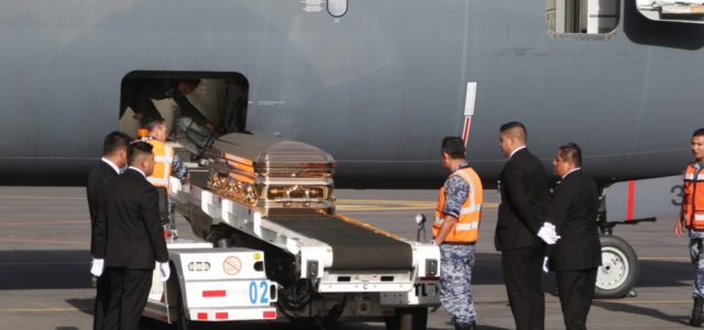 Llegan las cenizas de José José a México para rendirle homenaje en Bellas Artes