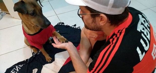 Aficionado del Flamengo rifa su boleto para quimioterapia de su perro