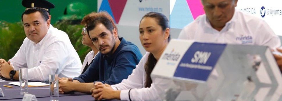 El alcalde Renán Barrera exhorta a los jóvenes meridanos a asumir su compromiso con la patria
