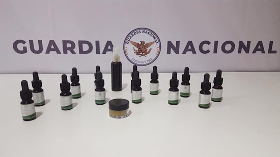Aseguran cristal y cannabis en aeropuerto de Mérida