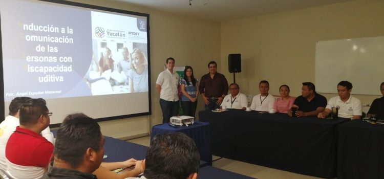 Empleados de Cultur se capacitan para comunicarse con personas con discapacidad auditiva