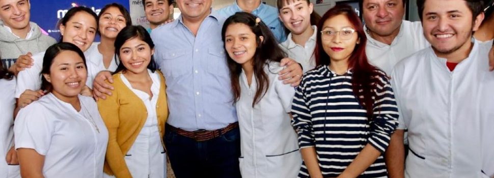 Renán Barrera contribuye a disminuir los índices de deserción escolar en el municipio