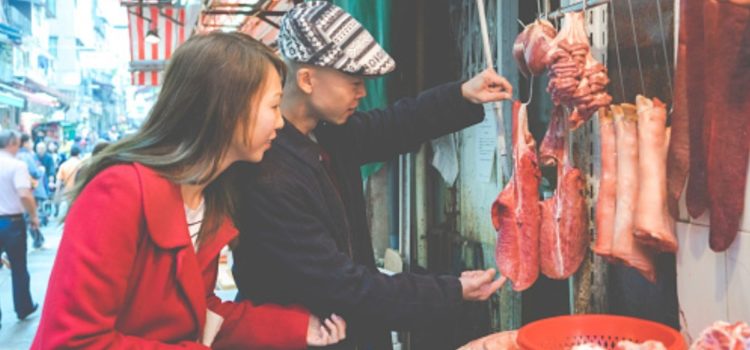 Ciudad china podría prohibir comer perros y gatos por coronavirus