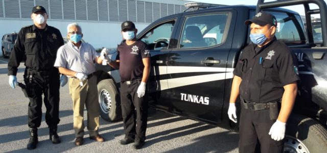 Gobierno de Yucatán entrega seis nuevas camionetas policiacas a tres municipios